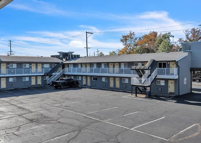 Bentley Motel